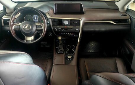 Lexus RX IV рестайлинг, 2019 год, 3 400 000 рублей, 12 фотография