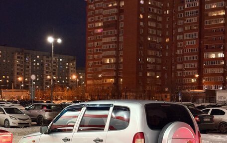 Chevrolet Niva I рестайлинг, 2004 год, 300 000 рублей, 3 фотография