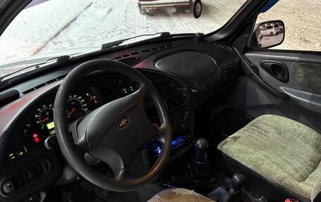 Chevrolet Niva I рестайлинг, 2004 год, 300 000 рублей, 7 фотография