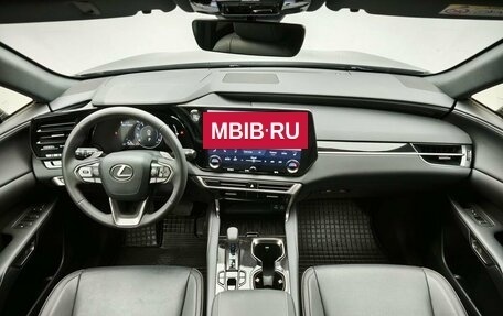 Lexus RX IV рестайлинг, 2024 год, 8 574 000 рублей, 16 фотография