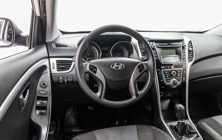 Hyundai i30 II рестайлинг, 2016 год, 868 000 рублей, 15 фотография