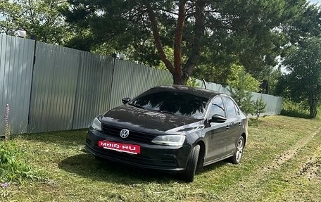 Volkswagen Jetta VI, 2015 год, 1 250 000 рублей, 2 фотография