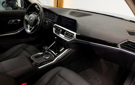 BMW 3 серия, 2020 год, 2 999 000 рублей, 10 фотография