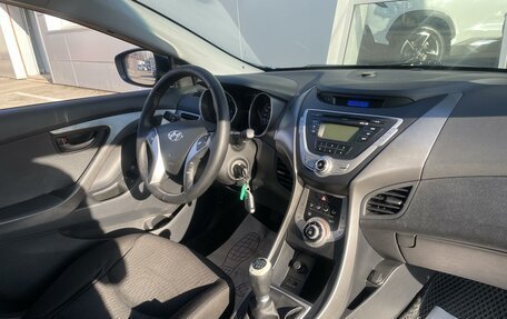 Hyundai Elantra V, 2011 год, 850 000 рублей, 12 фотография