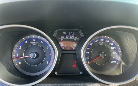 Hyundai Elantra V, 2011 год, 850 000 рублей, 17 фотография