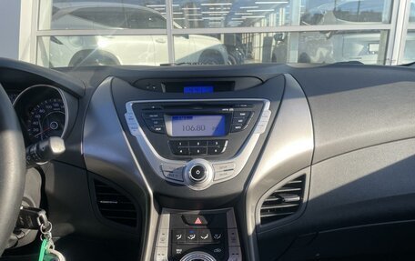 Hyundai Elantra V, 2011 год, 850 000 рублей, 18 фотография
