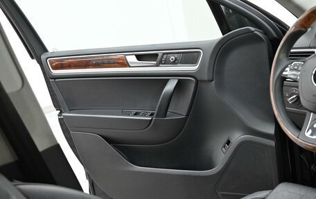 Volkswagen Touareg III, 2011 год, 1 805 000 рублей, 8 фотография