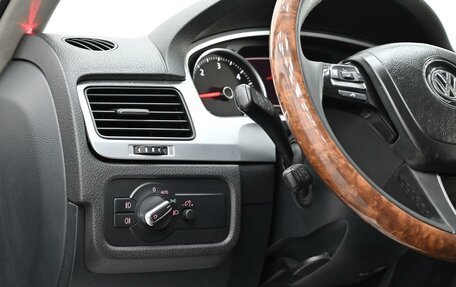 Volkswagen Touareg III, 2011 год, 1 805 000 рублей, 7 фотография