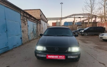Volkswagen Passat B4, 1994 год, 150 000 рублей, 2 фотография