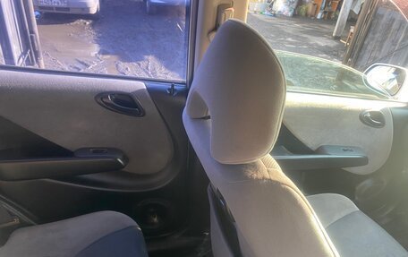 Honda Fit III, 2003 год, 400 000 рублей, 12 фотография