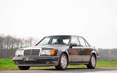 Mercedes-Benz W124, 1992 год, 11 000 000 рублей, 2 фотография