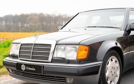 Mercedes-Benz W124, 1992 год, 11 000 000 рублей, 3 фотография