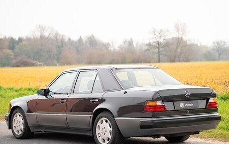 Mercedes-Benz W124, 1992 год, 11 000 000 рублей, 5 фотография