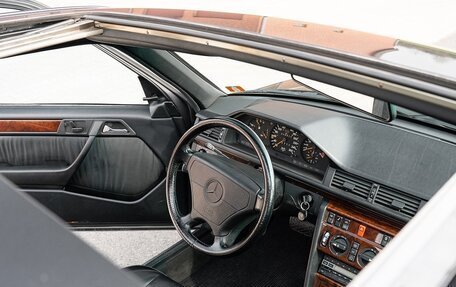 Mercedes-Benz W124, 1992 год, 11 000 000 рублей, 9 фотография