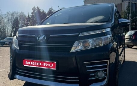 Toyota Voxy III, 2016 год, 1 800 000 рублей, 1 фотография