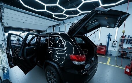 Jeep Grand Cherokee, 2013 год, 2 350 000 рублей, 2 фотография