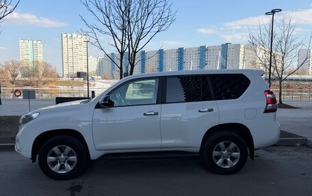 Toyota Land Cruiser Prado 150 рестайлинг 2, 2014 год, 3 550 000 рублей, 3 фотография