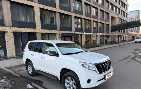 Toyota Land Cruiser Prado 150 рестайлинг 2, 2014 год, 3 550 000 рублей, 6 фотография