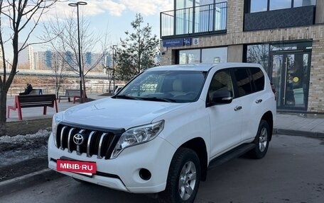 Toyota Land Cruiser Prado 150 рестайлинг 2, 2014 год, 3 550 000 рублей, 2 фотография