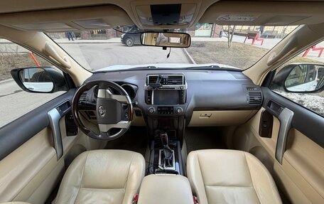 Toyota Land Cruiser Prado 150 рестайлинг 2, 2014 год, 3 550 000 рублей, 8 фотография