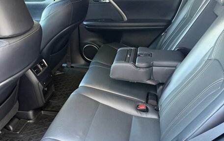 Lexus RX IV рестайлинг, 2019 год, 5 650 000 рублей, 13 фотография