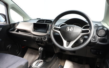 Honda Fit III, 2010 год, 729 000 рублей, 9 фотография