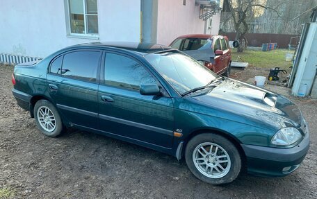 Toyota Avensis III рестайлинг, 2001 год, 545 000 рублей, 5 фотография