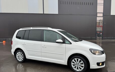Volkswagen Touran III, 2012 год, 970 000 рублей, 6 фотография