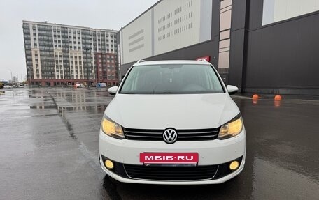 Volkswagen Touran III, 2012 год, 970 000 рублей, 3 фотография