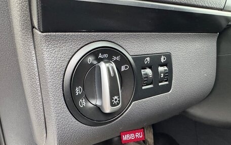 Volkswagen Touran III, 2012 год, 970 000 рублей, 25 фотография