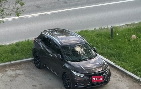 Honda Vezel, 2018 год, 2 200 000 рублей, 3 фотография