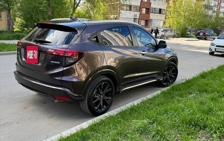 Honda Vezel, 2018 год, 2 200 000 рублей, 4 фотография