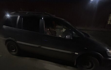 Opel Zafira A рестайлинг, 2000 год, 280 000 рублей, 2 фотография