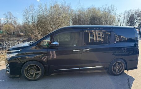 Toyota Voxy III, 2016 год, 1 800 000 рублей, 3 фотография