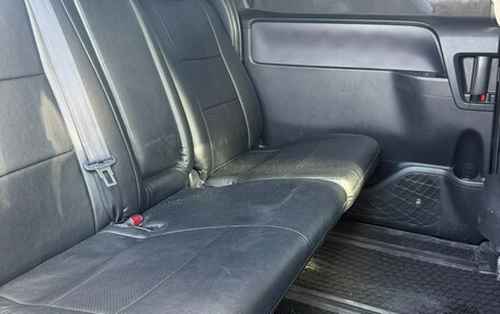 Toyota Voxy III, 2016 год, 1 800 000 рублей, 24 фотография