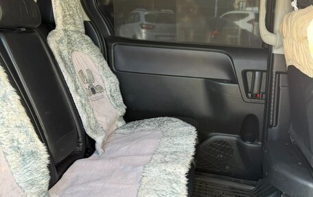 Toyota Voxy III, 2016 год, 1 800 000 рублей, 28 фотография