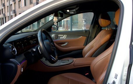 Mercedes-Benz E-Класс, 2021 год, 5 400 000 рублей, 14 фотография