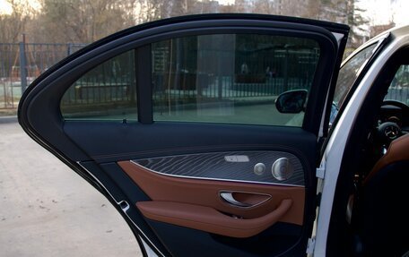 Mercedes-Benz E-Класс, 2021 год, 5 400 000 рублей, 29 фотография