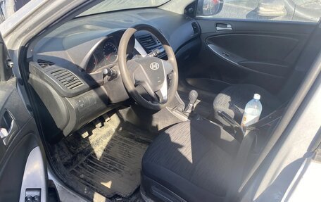 Hyundai Solaris II рестайлинг, 2016 год, 500 000 рублей, 5 фотография