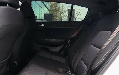 KIA Sportage IV рестайлинг, 2020 год, 1 900 000 рублей, 8 фотография