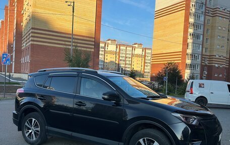 Toyota RAV4, 2017 год, 2 450 000 рублей, 2 фотография