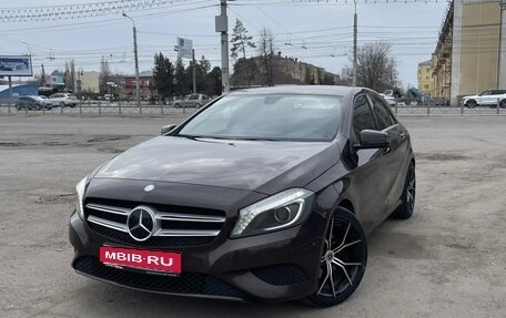 Mercedes-Benz A-Класс, 2015 год, 1 950 000 рублей, 1 фотография