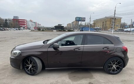 Mercedes-Benz A-Класс, 2015 год, 1 950 000 рублей, 4 фотография