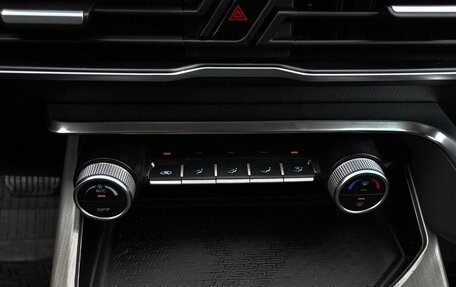 Geely Coolray I, 2022 год, 1 779 000 рублей, 10 фотография