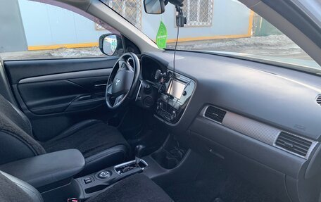 Mitsubishi Outlander III рестайлинг 3, 2012 год, 1 270 000 рублей, 9 фотография