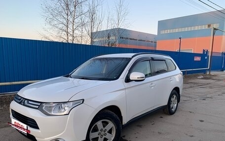Mitsubishi Outlander III рестайлинг 3, 2012 год, 1 270 000 рублей, 4 фотография