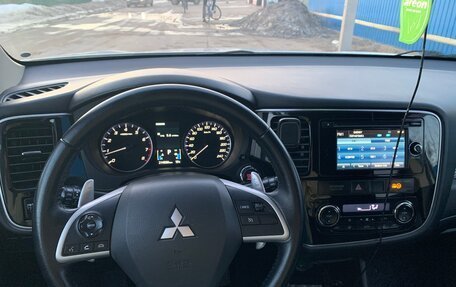 Mitsubishi Outlander III рестайлинг 3, 2012 год, 1 270 000 рублей, 15 фотография