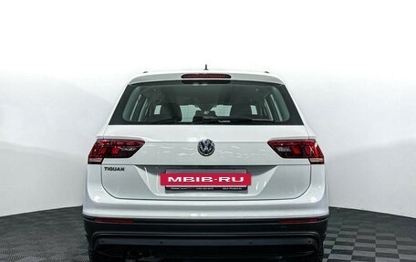 Volkswagen Tiguan II, 2020 год, 2 350 000 рублей, 6 фотография