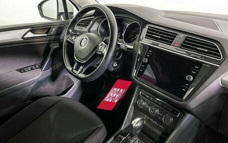 Volkswagen Tiguan II, 2020 год, 2 350 000 рублей, 9 фотография