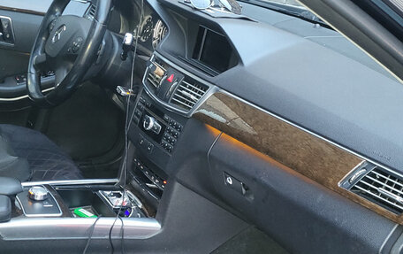 Mercedes-Benz E-Класс, 2012 год, 1 050 000 рублей, 5 фотография